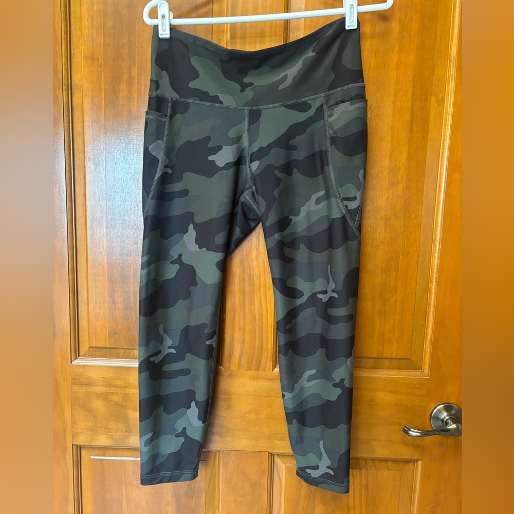 Old navy PowerSoft full length leggings.
